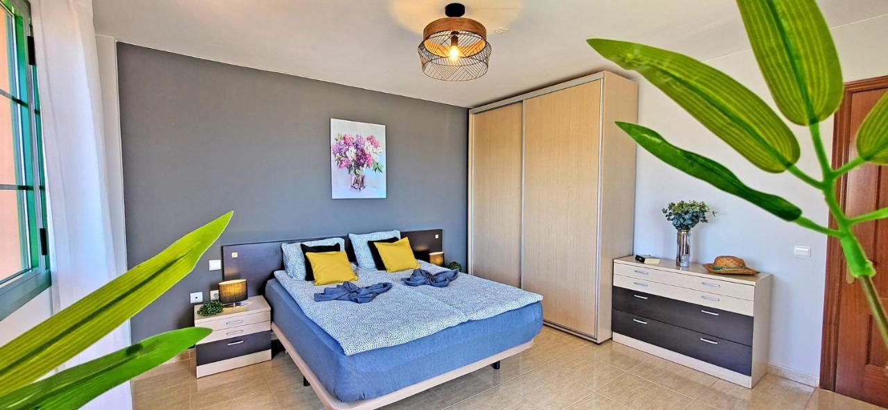 Casa Ela Apartment